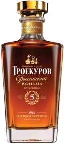 Коньяк Троекуров, 5 zvezd, 5 лет, 0.5 л (п/у)