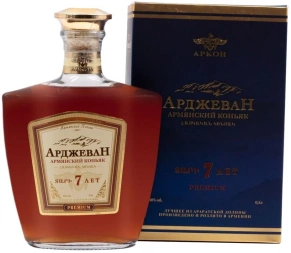 Коньяк Arjevan, 7 лет, 0.5 л (п/у)