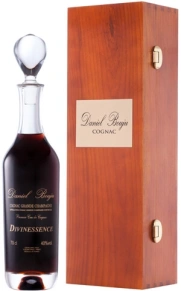 Коньяк Divinessence, Tres Vieux, 35 лет, 0.7 л (п/у)