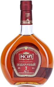 Коньяк Ной Подарочный, 7 лет, 0.5 л