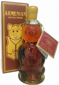 Коньяк Поросенок, 5 zvezd, 5 лет, 0.33 л (п/у)